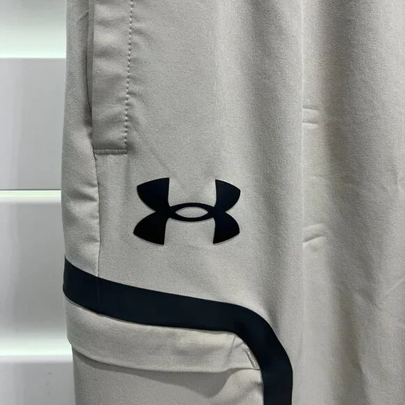 UNDER ARMOUR MEN'S JOGGERS - STYLE# 1373864 - Picture 2 of 3